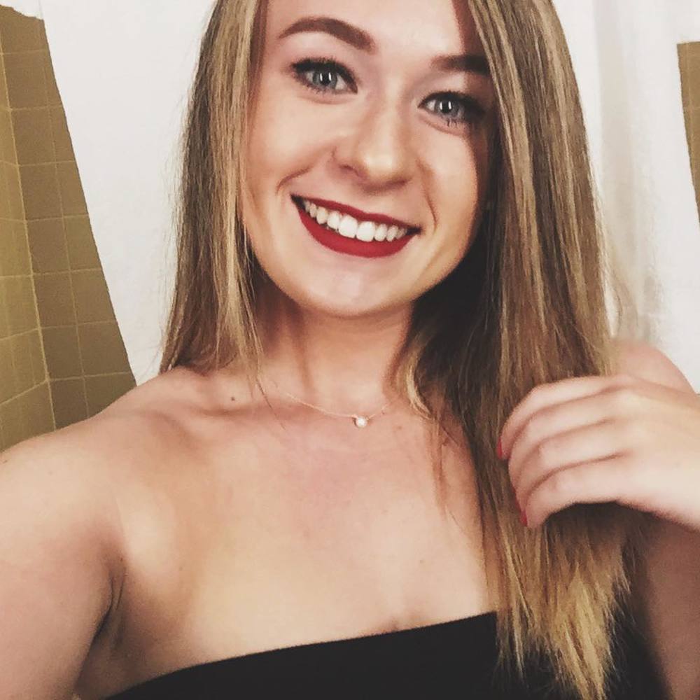 Meet your Posher, Chloe